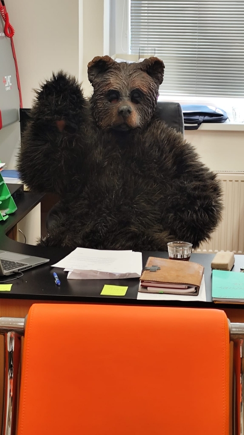 Zahjen kolnho roku naruil medvd - video