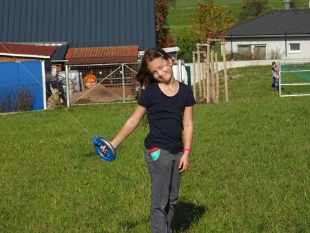 v_1050_22049.jpg