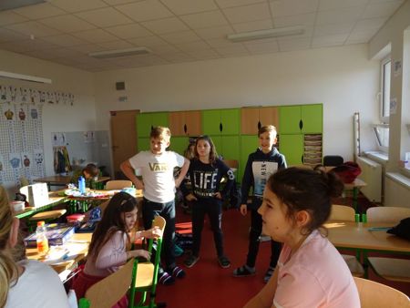 v_1090_23075.jpg