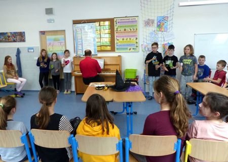 v_1115_23773.jpg