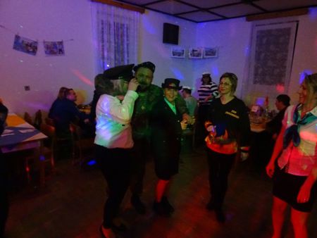 v_1118_23913.jpg
